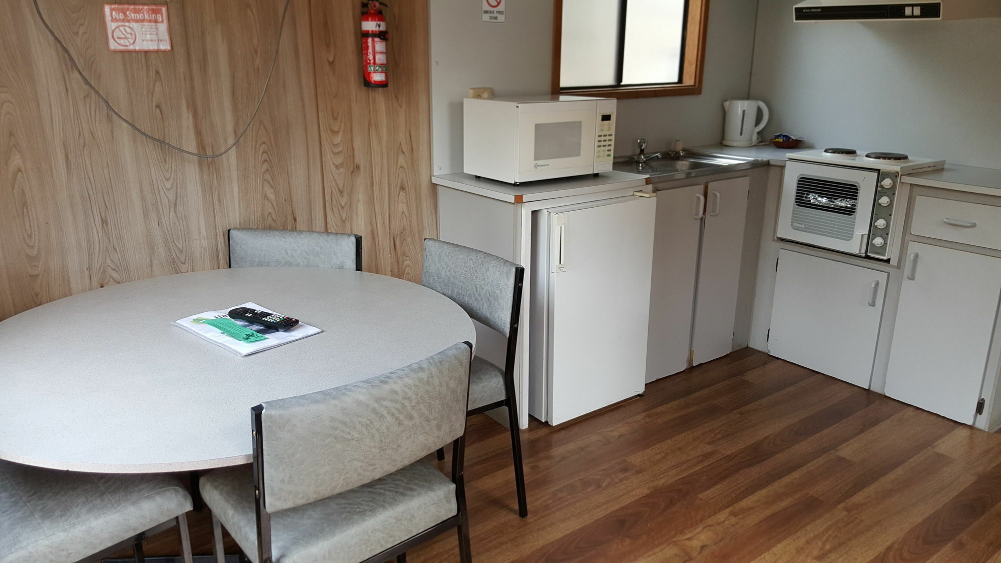 Breeze Holiday Parks - Grampians Halls Gap Exterior photo